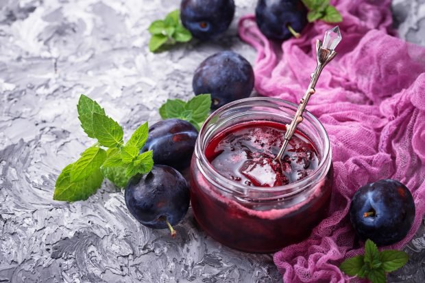 Plum jam is a simple and delicious recipe, how to cook step by step