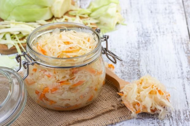 Sauerkraut with honey for winter