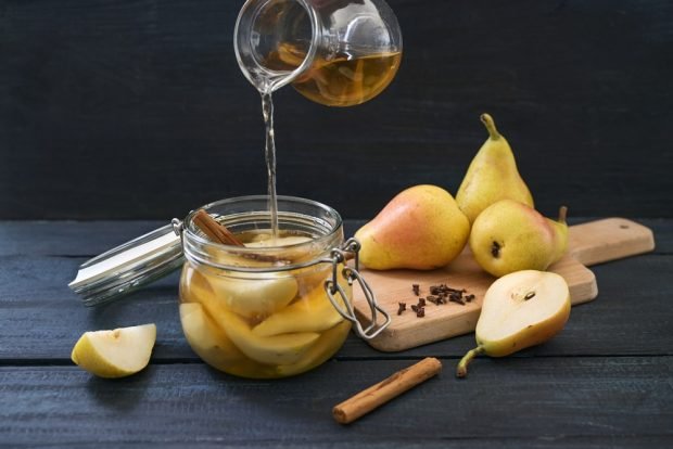 Compote for winter from pears with cinnamon is a simple and delicious recipe, how to cook step by step