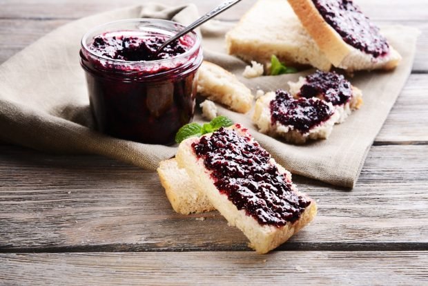 Frozen blackcurrant jam – a simple and delicious recipe, how to cook step by step