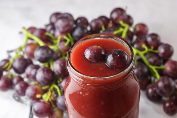 Grape jam with agar