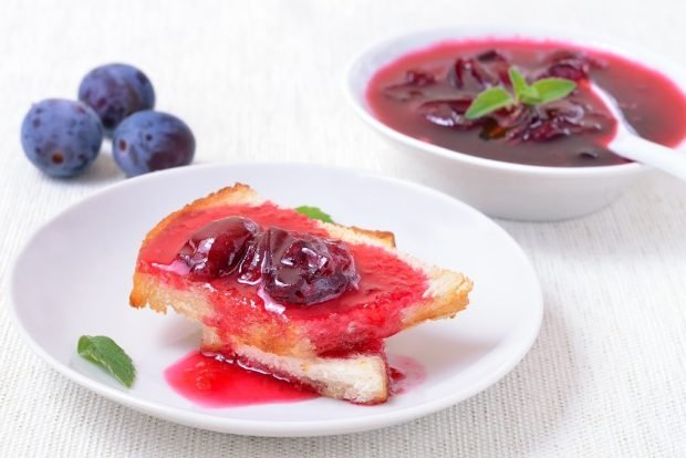 Sloe jam is a simple and delicious recipe, how to cook step by step