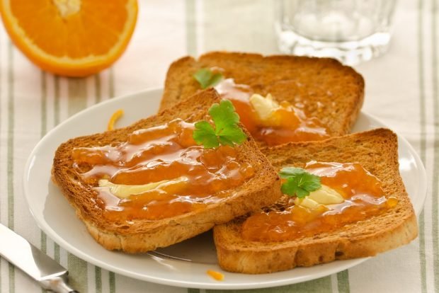 Apricot jam with pectin 