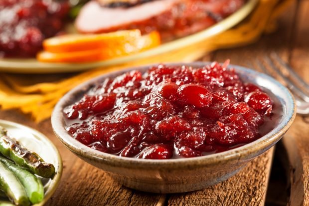 Thick jam-five minutes of cranberries – a simple and delicious recipe, how to cook step by step