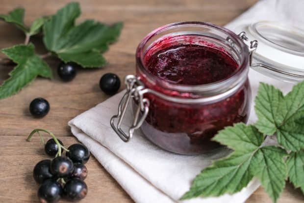 Currant ground with sugar without cooking is a simple and delicious recipe, how to cook step by step