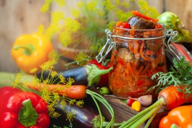 Preparation of eggplants, peppers and carrots for the winter