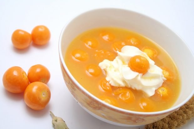 Physalis compote for winter 