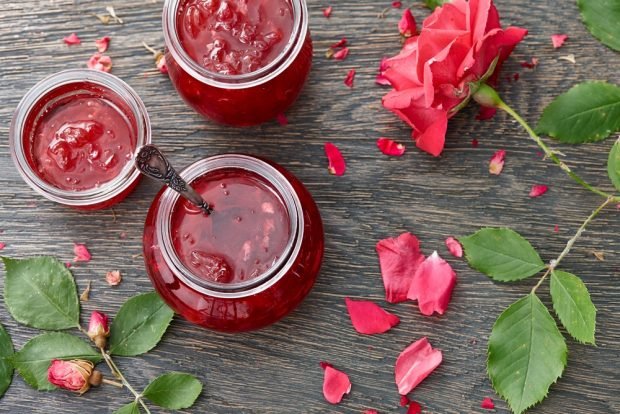 Rose petal jam – a simple and delicious recipe, how to cook step by step