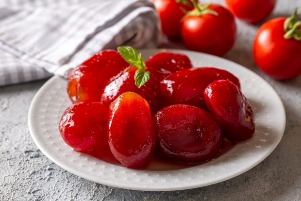 Canned tomatoes in sugar