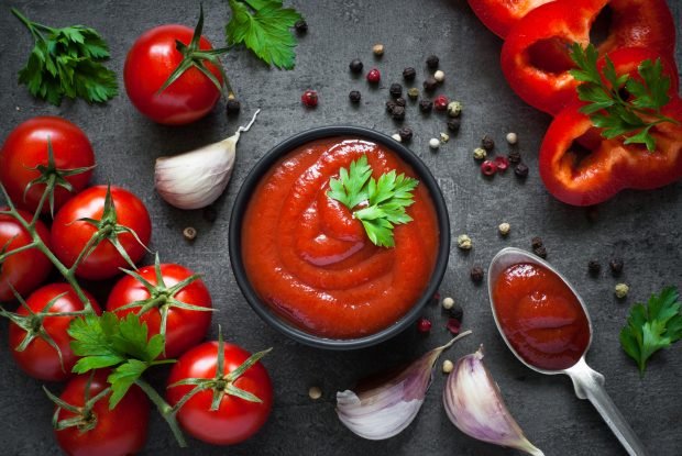 Tomato ketchup without vinegar for winter