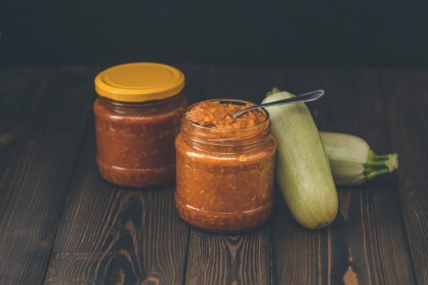 Squash caviar for winter with tomato paste