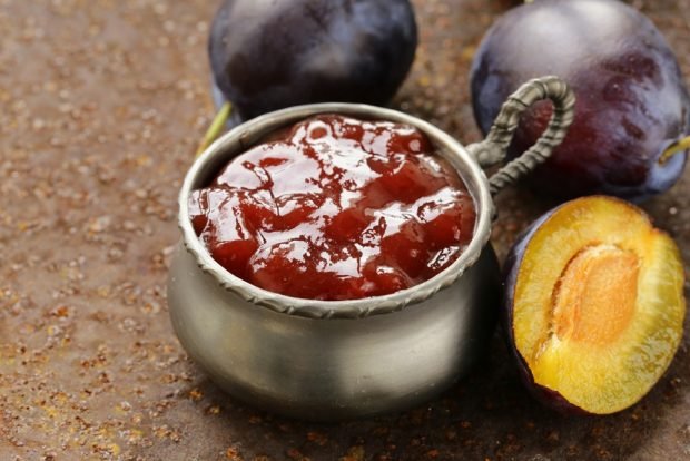 Plum jam with walnuts – a simple and delicious recipe, how to cook step by step