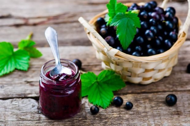 Jam from black currant without sterilization