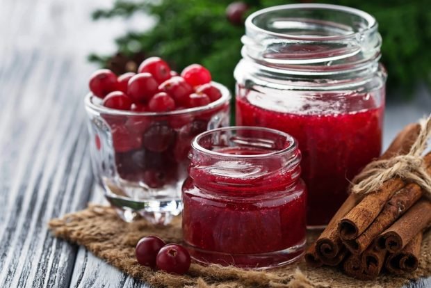 Cranberry jelly is a simple and delicious recipe, how to cook step by step