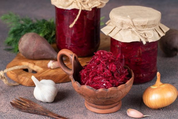 Beetroot caviar for winter through a meat grinder