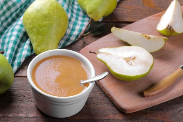 Pear sauce for meat for winter