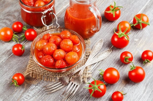 Tomatoes in their own juice for the winter without sterilization