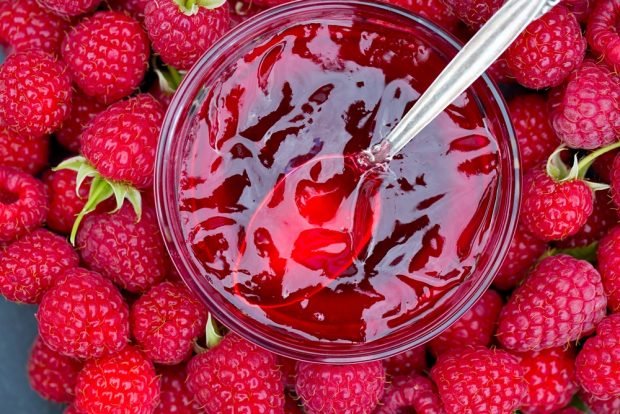 Raspberry seedless jelly is a simple and delicious recipe, how to cook step by step