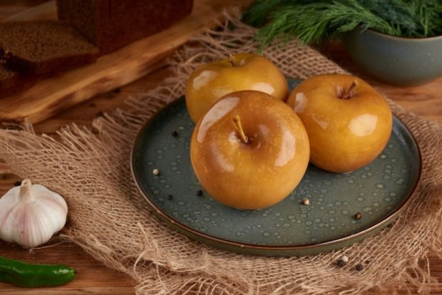 Pickled apples in jars for winter