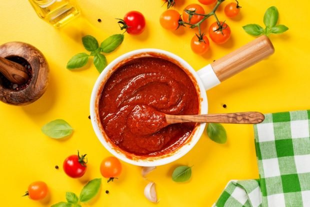 Basil ketchup for winter is a simple and delicious recipe, how to cook step by step