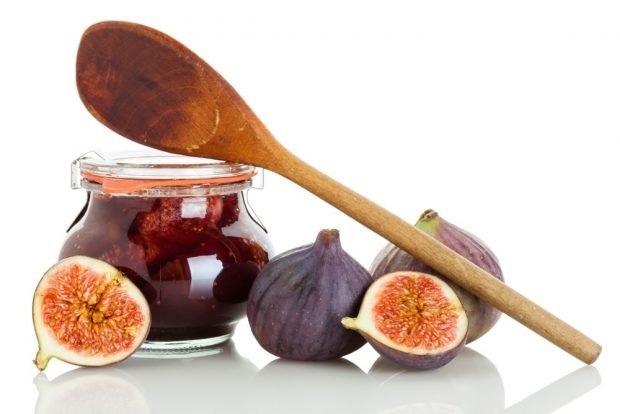 Jam from fresh figs whole