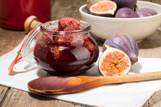 Pickled figs for winter