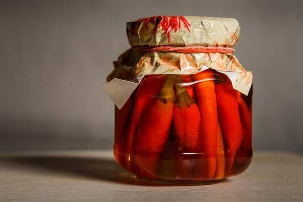 Pickled chili pepper for winter 