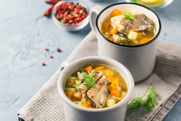 Canned fish soup 