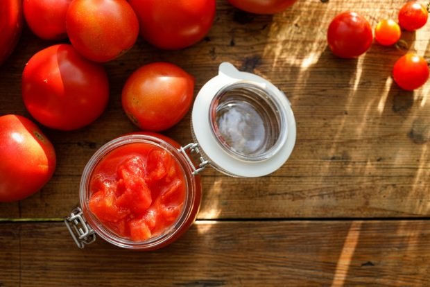 Tomatoes in their own juice with apple cider vinegar for winter – a simple and delicious recipe, how to cook step by step