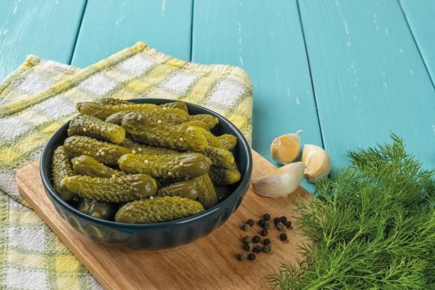 Crispy pickles for winter with mustard – a simple and delicious recipe, how to cook step by step