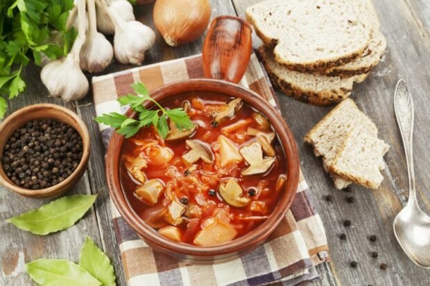 Borscht with buttermilk 