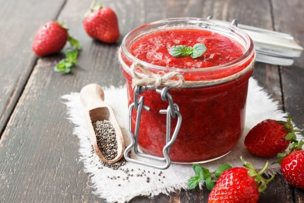 Strawberry jam with banana