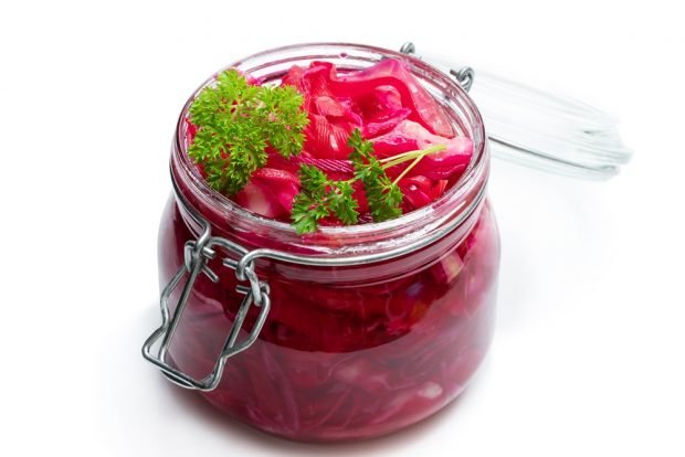 Beetroot salad with cabbage for winter in cans is a simple and delicious recipe, how to cook step by step