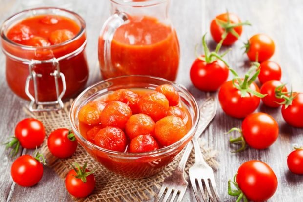 Tomatoes with onions in their own juice for the winter – a simple and delicious recipe, how to cook step by step