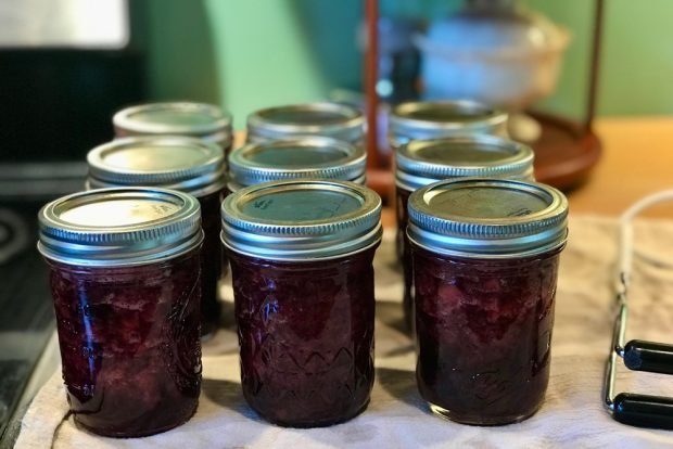 Blackberry jam with lemon and orange 