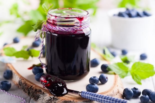 Blueberry jam – a simple and delicious recipe, how to cook step by step