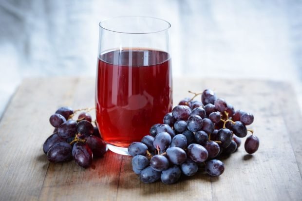 Grape juice for winter is a simple and delicious recipe, how to cook step by step