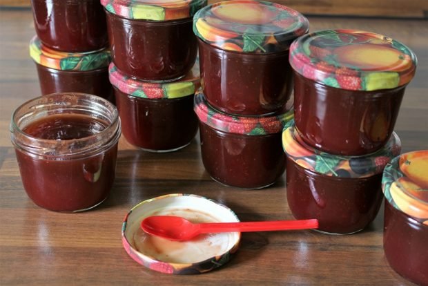 Cherry plum jam