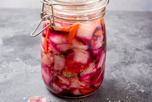 Peking cabbage salad with beetroot – a simple and delicious recipe, how to cook step by step