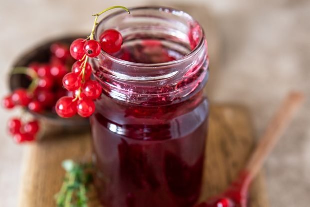 Red currant jam without gelatin