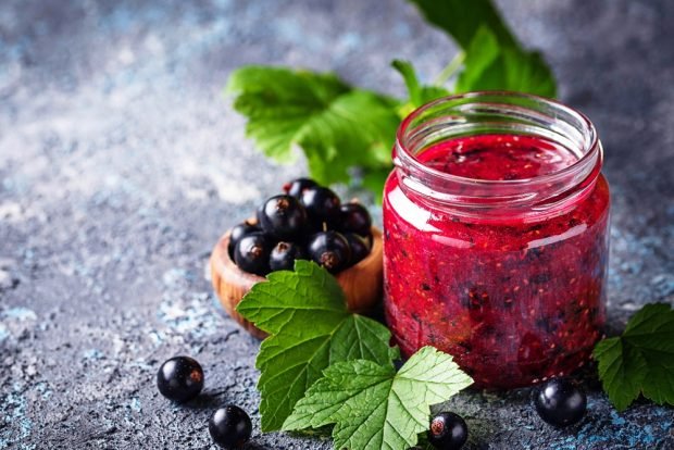 Black currant jam without sugar