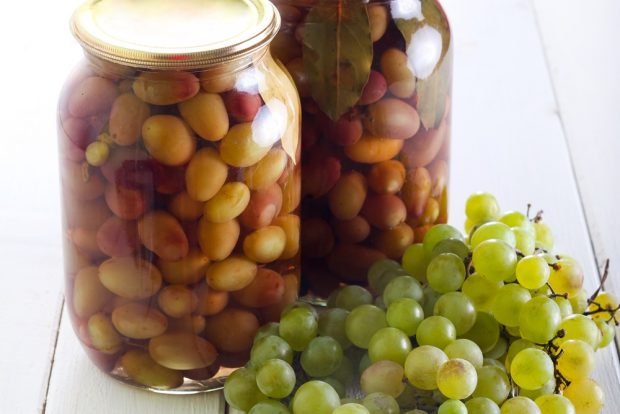 Grapes with mustard for winter in jars – a simple and delicious recipe for how to cook step by step