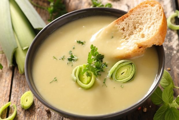 Leek onion soup 