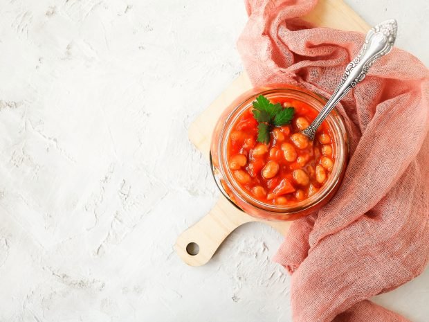 Bean salad with vegetables for winter