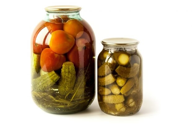 Cucumbers and tomatoes in jelly for the winter