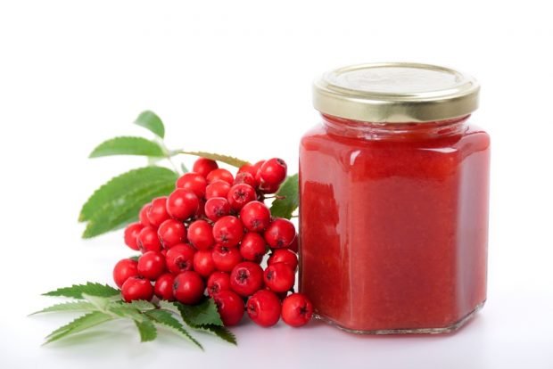 Red mountain ash jelly is a simple and delicious recipe for cooking step by step