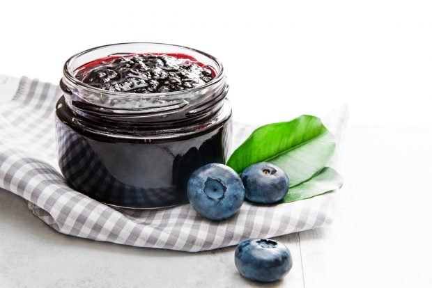 Blueberry jam without cooking