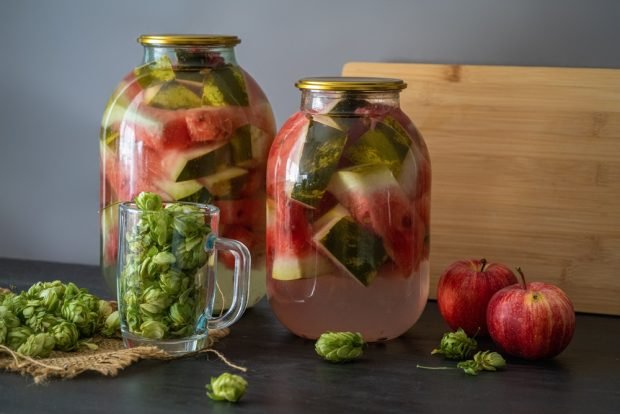 Salted watermelons in jars without sterilization