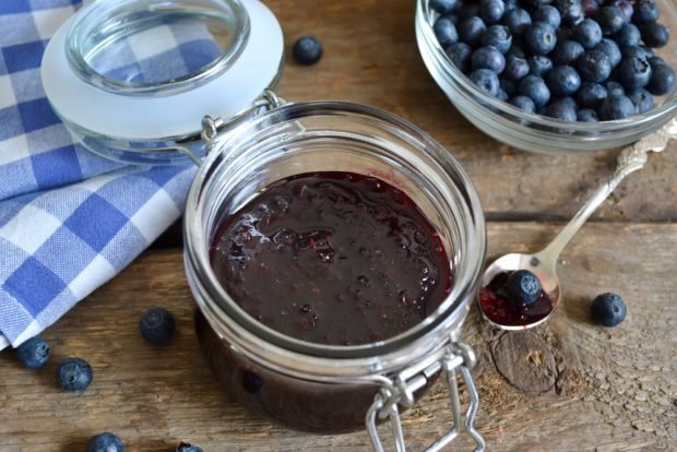 Blueberry jam with pectin 