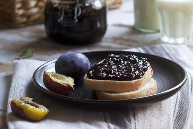 Prune jam